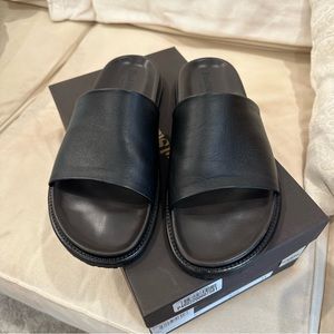 Paul Stewart Leather Slides